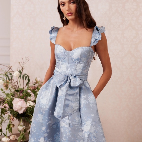 The Veronica Dress in Denim Blue Windsor - Picture 4 of 6